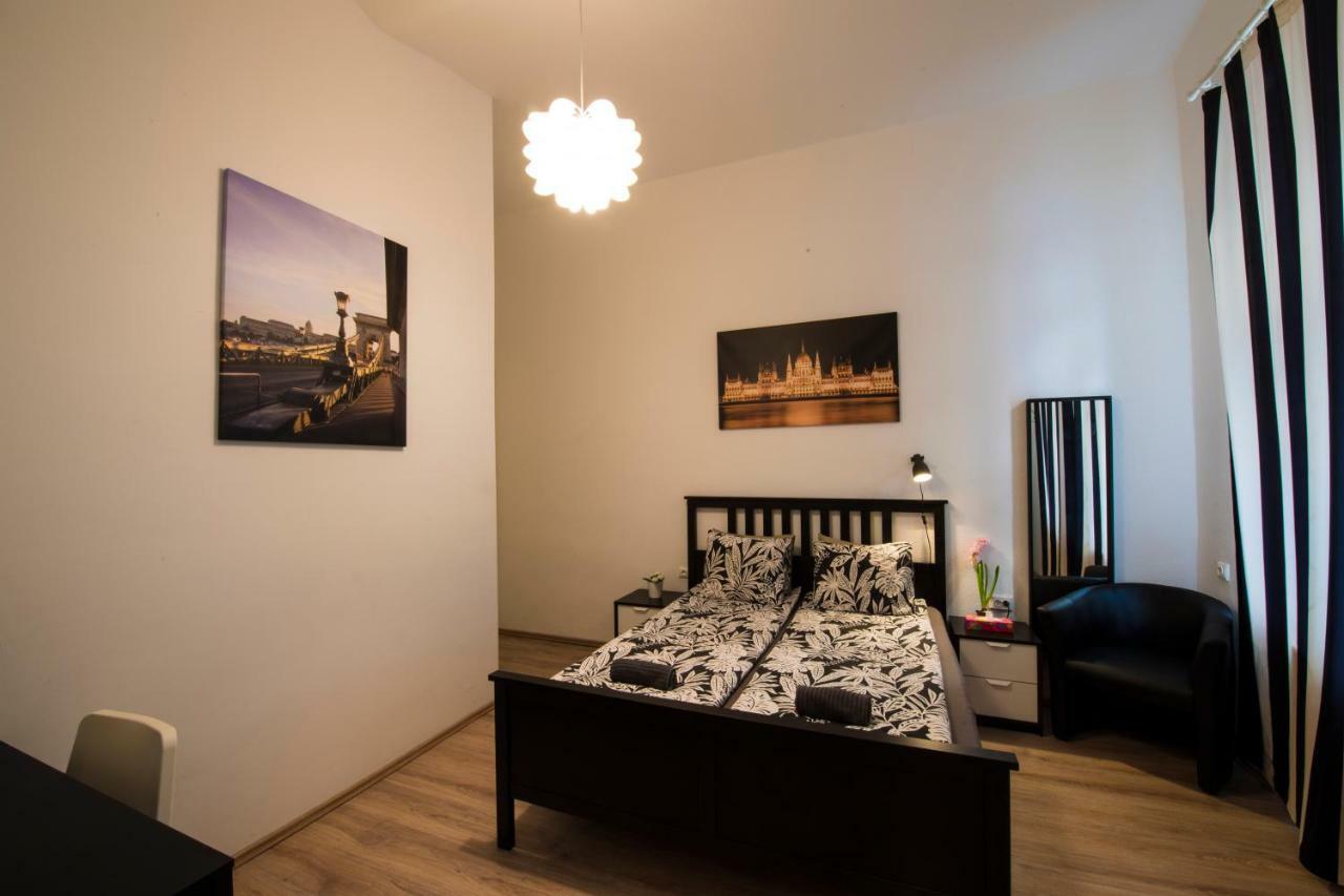 No. 11 Apartment With 2 Bathrooms Next To Railway Station 布达佩斯 外观 照片